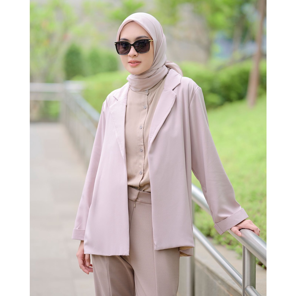JENNIE BLAZER