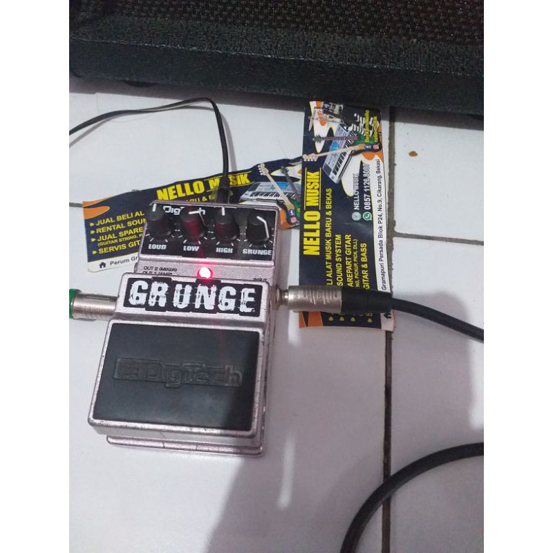 efek gitar stombok Digitech distorsi atau Grunge