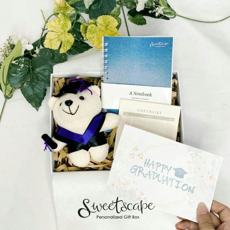

Gift Box Package 135-Paket Hampers 135 - Kado Wisuda