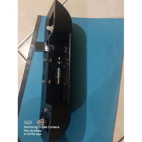 HANDLE PINTU BAGASI BELAKANG MOBIL SUZUKI ESKUDO 2000