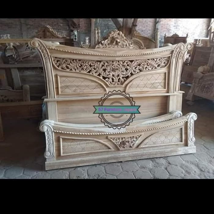 Dipan/ tempat tidur ukir jati mentahan ukuran 180cm
