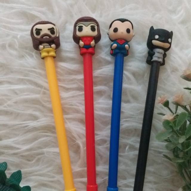 

Pen gel Pulpen Karakter Superhero