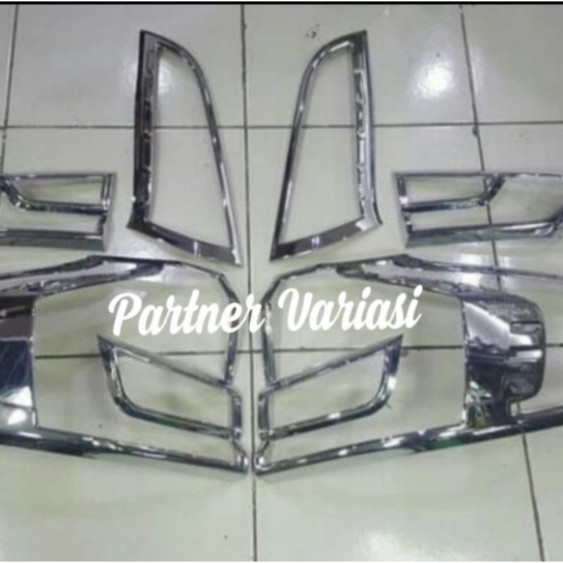 Suzuki XL7 2020 Garnis Belakang Chrome