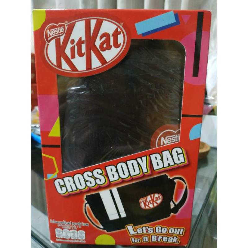 

Kitkat cross body black bag wafers in milk chocolate
