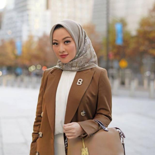 Buttonscarves New York Reborn in Soho