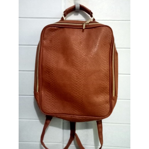 Tas ransel muat laptop/Backpack kulit ular/Ransel kuliah kerja (Preloved)