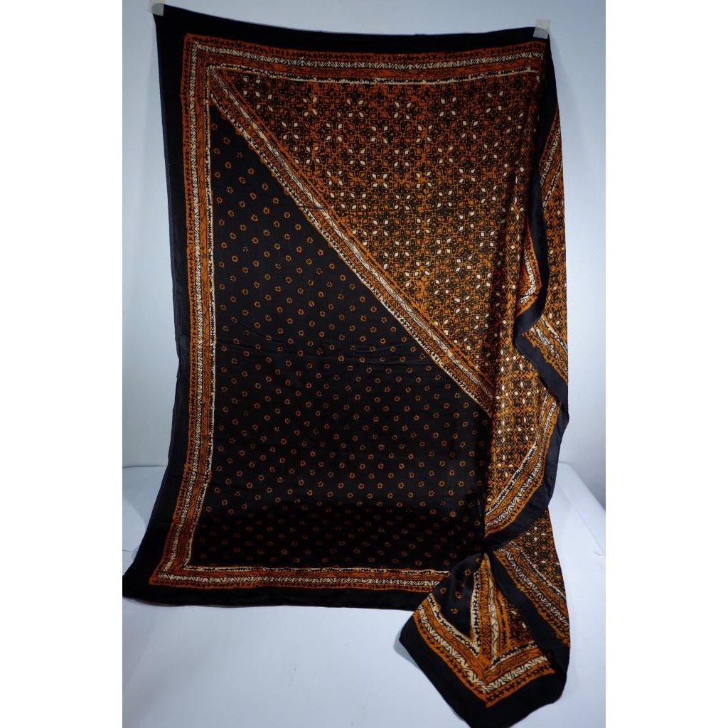 Two Sided Scarf Batik Sutra Premium | syal batik shawl batik scarf sutra batik pashmina