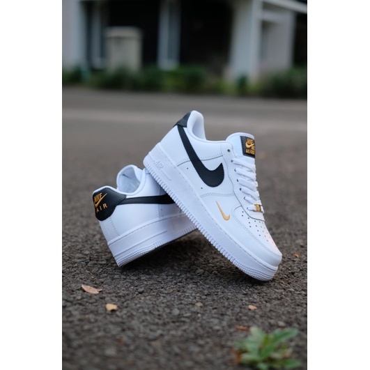 NIKE AIR FORCE  1 White black gold original