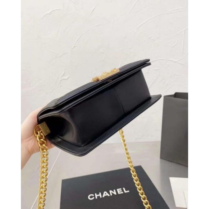 Tas Chanel branded original