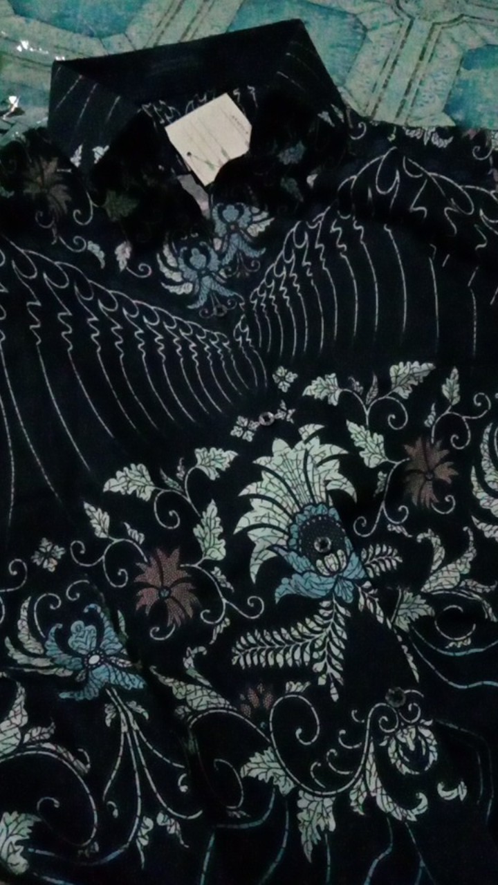 Kemeja Batik Alisan Slimfit Lengan Pendek