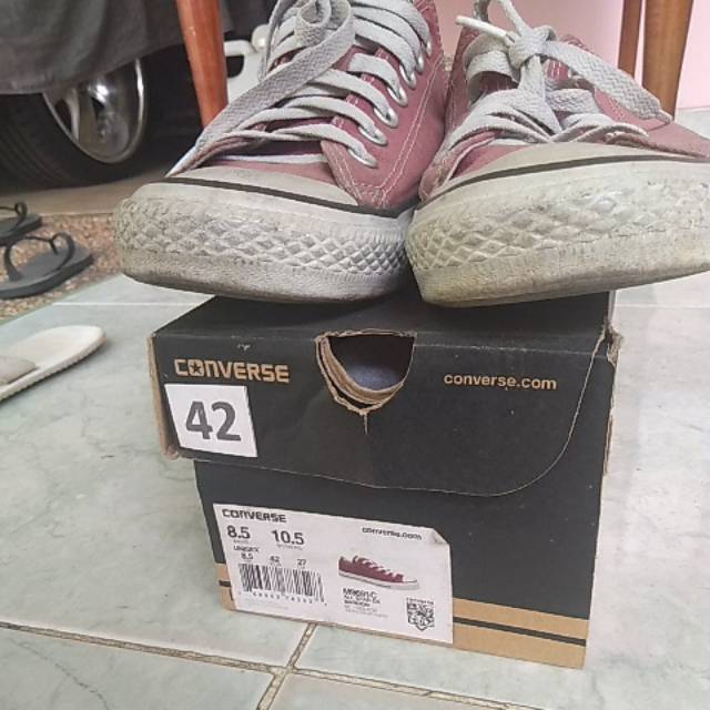Converse maroon