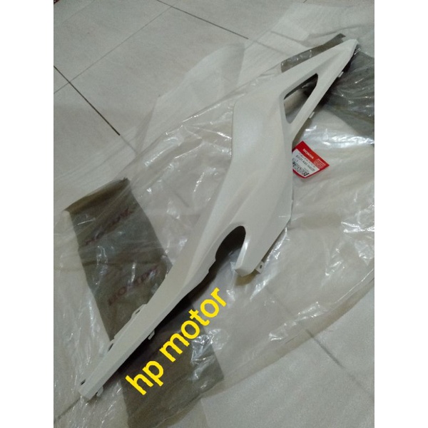 BODY BELAKANG KIRI CBR150R PUTIH MUTIARA 83121-K45-N40ZB COWL L COVER BODY KIRI CBR150 R PUTIH ORIGI