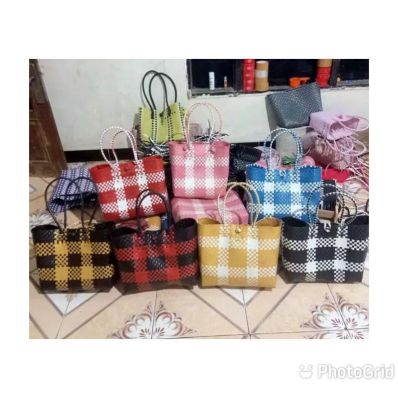 

Tas Plastik Motif Kotak