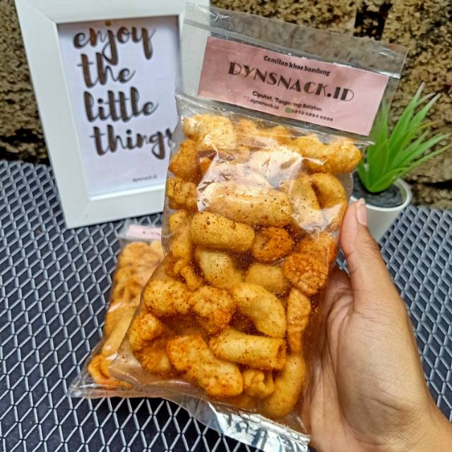 

Cemilan DYNsnack.id - Makaroni krupuk kemasan 35gr