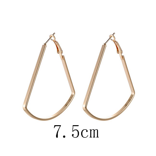 LRC Anting Tusuk  Fashion Color Setor Shape Decorated EarringsFashion