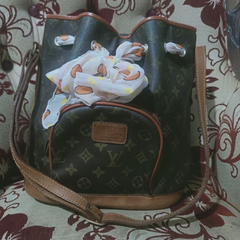 SALE .. SALE  LV SERUT PRELOVED