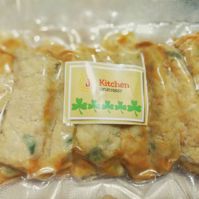 

Lumpia mini ayam *halal