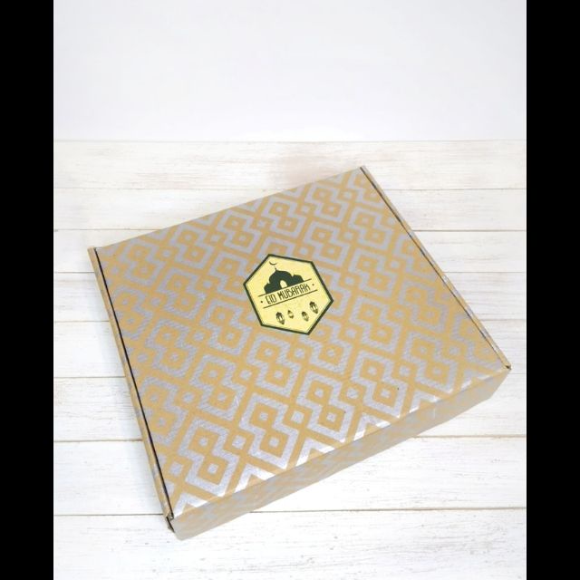 

Bundle premium box - sticker - wrapping paper lebaran|kotak|hampers - Edgy Gold