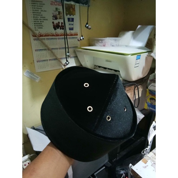 Peci songkok kopiyah krucut sufi thorighoh biasa di pakai dengan  imamah