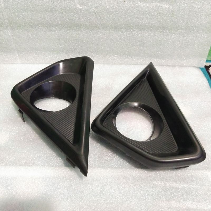 Cover Foglamp Depan Sigra 2020 Up Kanan RH Cover Foglamp Bumber Depan Sigra ORI