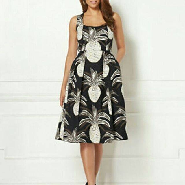 

Eva Mendes black pineapple