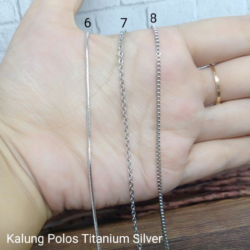 Kalung Titanium Pria Wanita Anti Karat Warna Silver Terbaru