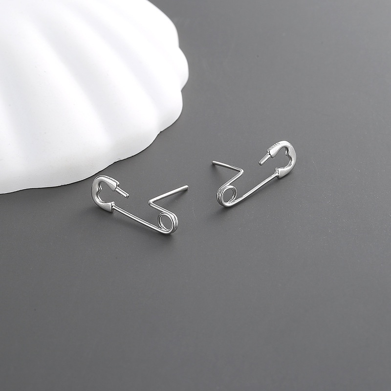 Korean Ins Style Simple Pin Earrings Personality Hip Hop Fashion Cool Cool Handsome Paper Clip Earrings