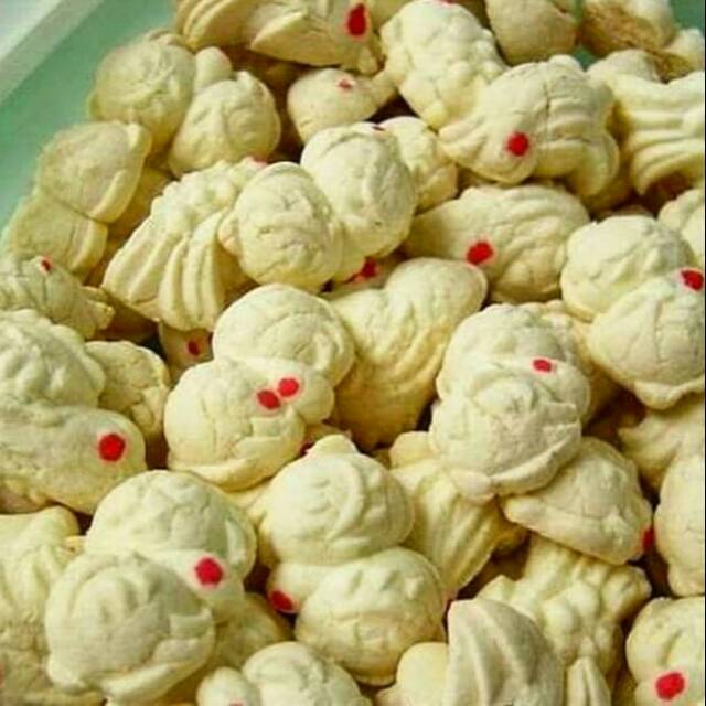 

KUE BANGKIT PUTIH SANTAN