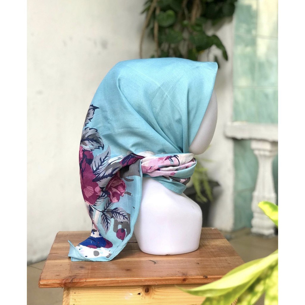 Jilbab segiempat motif DAZPROJECT