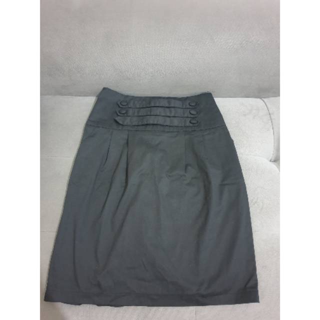 Preloved rok span