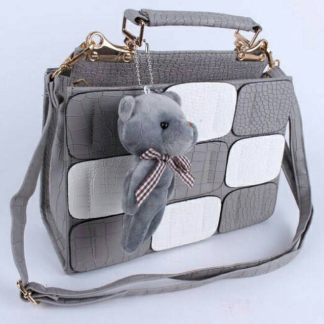 

A label sale tas import