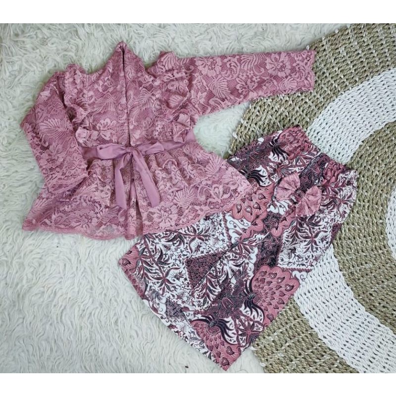 KEBAYA COUPLE / KEBAYA BROKAT ANAK / KEBAYA SARIMBIT / BATIK ANAK / KEBAYA LACE
