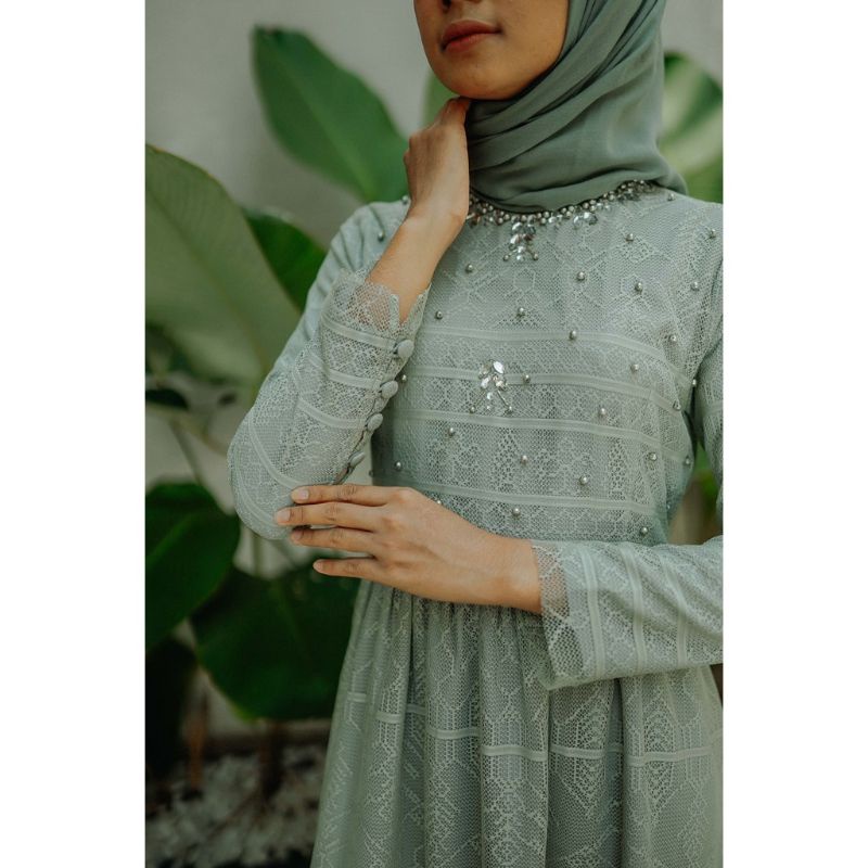 preloved doana dress  by edmore_id free veil