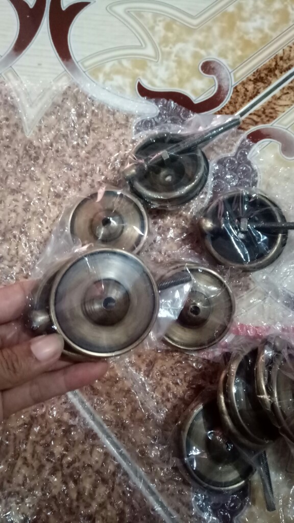 Tarikan Pintu Rumah Kuningan Antik Diameter 6cm.