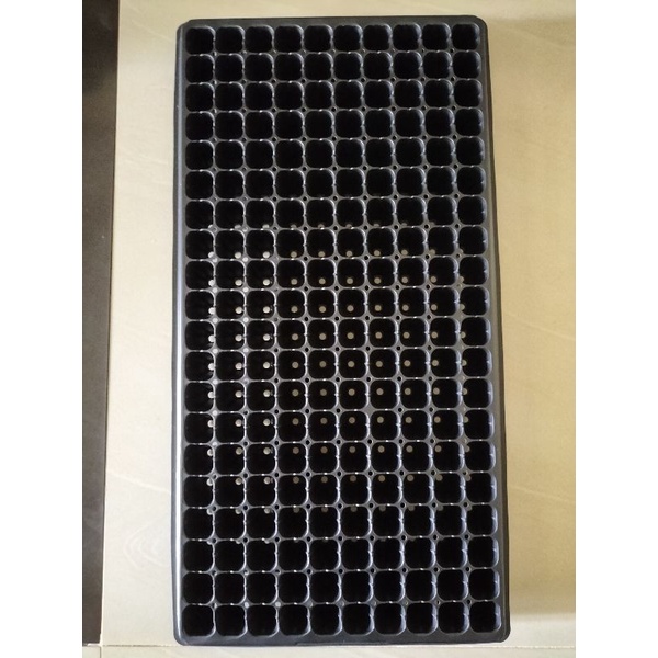TRAY SEMAI 200 LUBANG TEBAL 1 MM