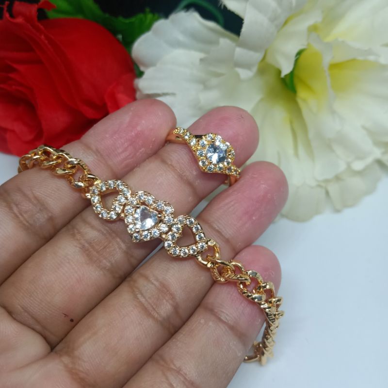 gelang free cincin motif love 25, gelang titanium asli anti luntur anti karat,gelang fashion wanita terbaru, gelang wanita import, perhiasan mirip mas asli, perhiasan berlapis emas 24 k