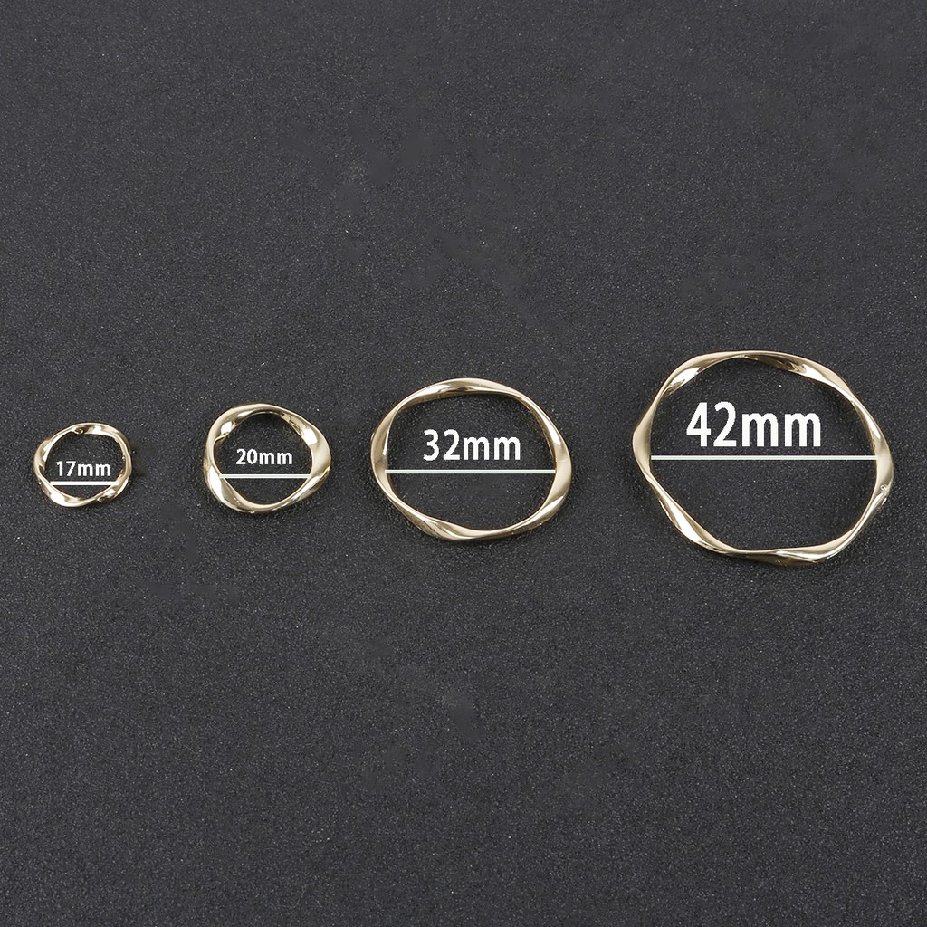 4pcs 17 / 20 / 32 / 42 mm Konektor Anting / Cincin Bentuk Lingkaran Warna Emas Untuk Aksesoris Perhiasan