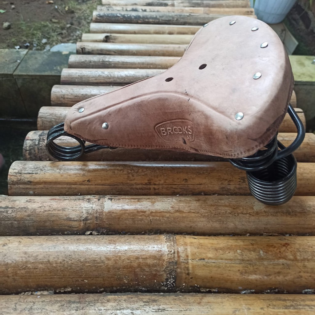 sadel onthel ontel  berbagai model lawasan Sadel Gelung Jowo Celeng Ontel Onthel Onta