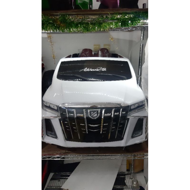 Mobil mainan aki Toyota Alphard