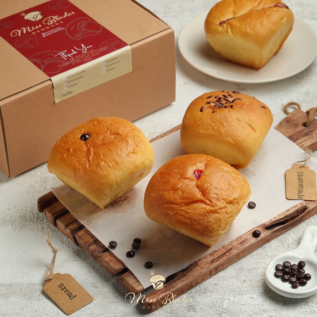

A Box Bluder Isi 6 pcs by Miss Bluder Bandung