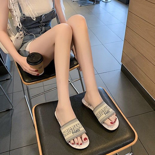 RYX - Plural Embroidered Sandal Slipper Wanita Fashion Casual - Ori Import