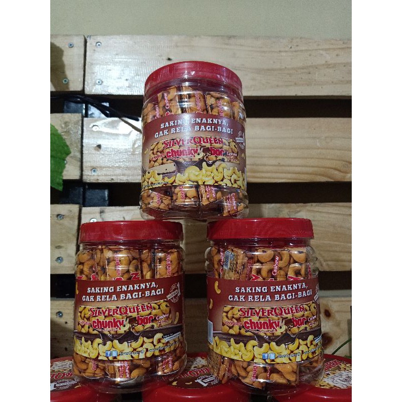 

Chunky Bar Jar 33 gr Coklat Silverqueen ISI 12 pcs