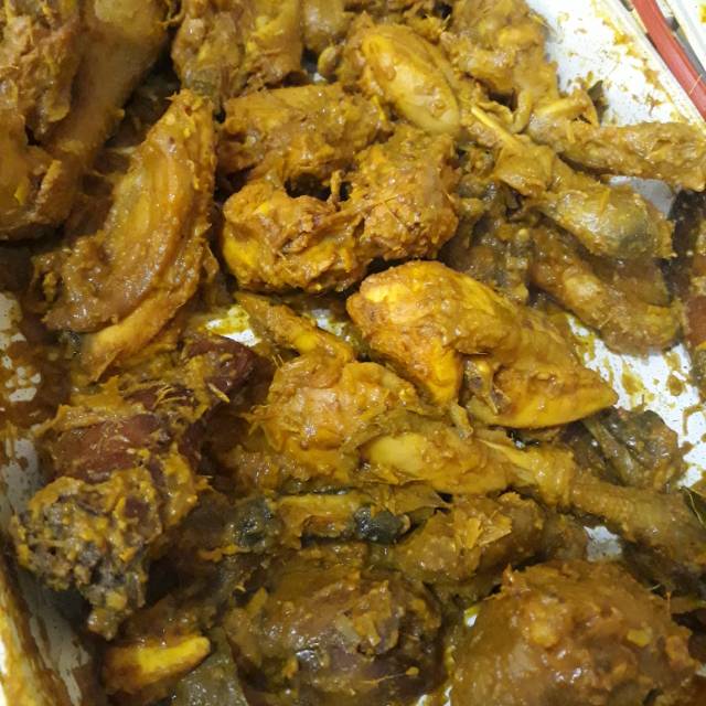 

Ungkep ayam kampung khas Kedai Bundalima