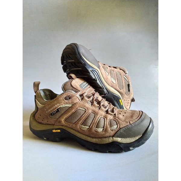 Sepatu Outdoor Kathmandu ( Vibram )