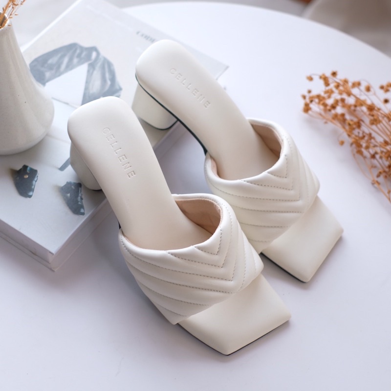 𝗖𝗘𝗟𝗟𝗘𝗡𝗘 chevron puff heels 37-41 / hak empuk full busa