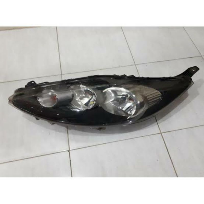Headlamp ford fiesta 2012