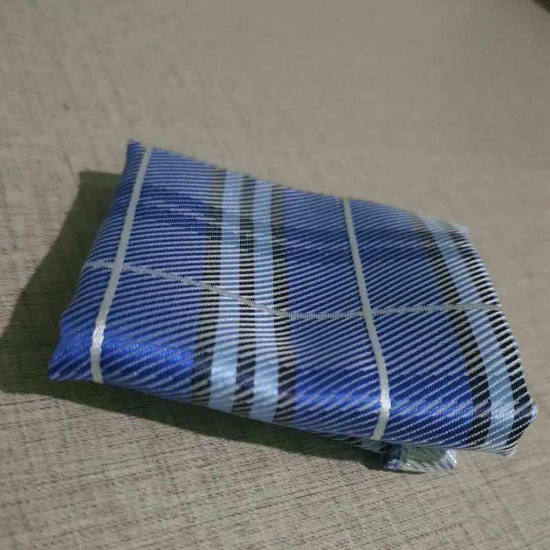 Handkerchief (sapu tangan)