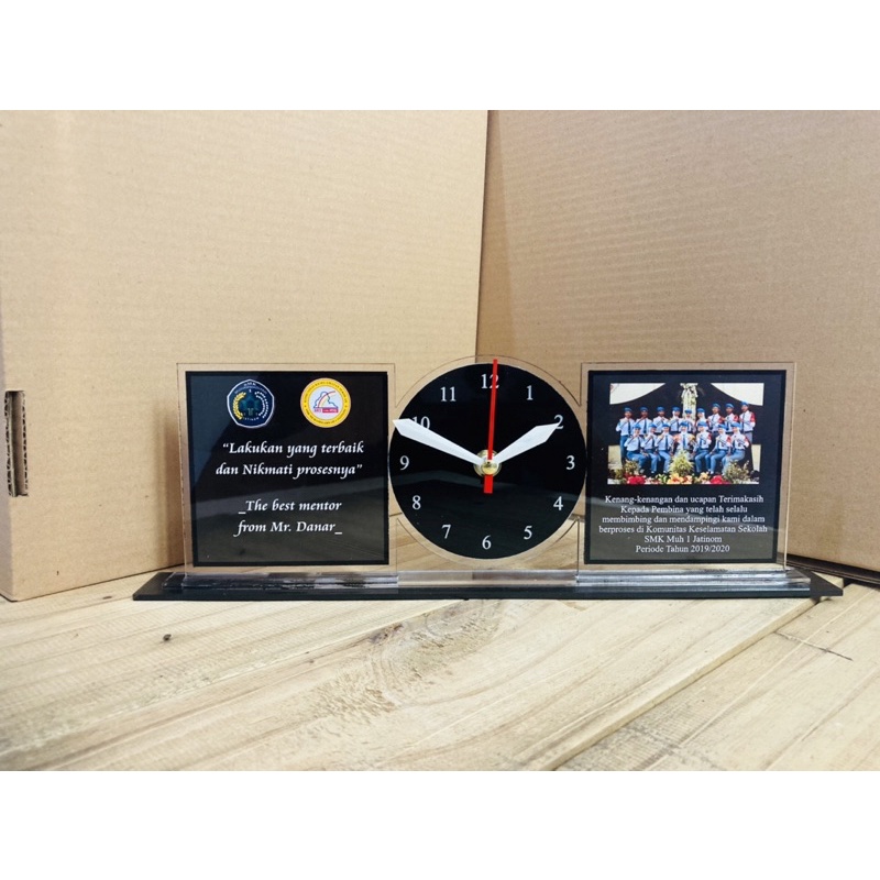 KENANG-KENANGAN PKL MAGANG JAM DUDUK CUSTOM BONUS BOX DAN PITA KADO