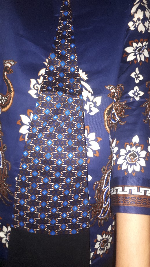 Maja - Long Busan Blouse Batik Wanita