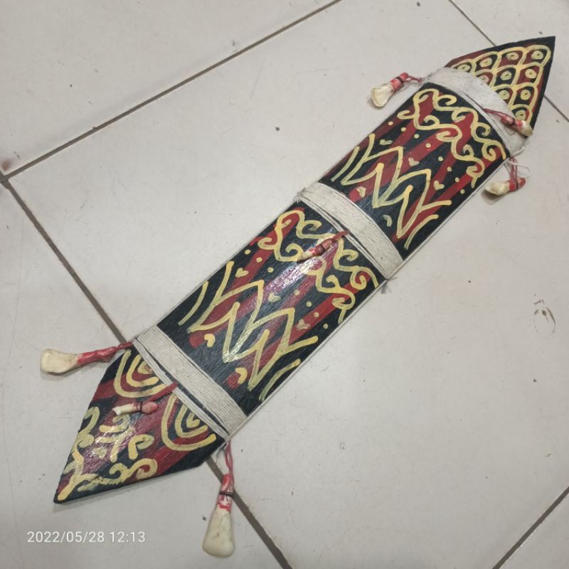Tameng Perisai Dayak Kalimantan